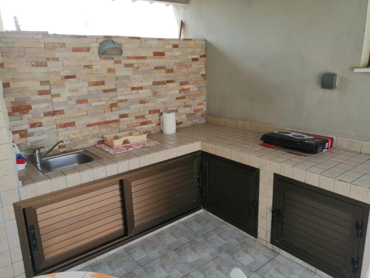 Extremely Comfy Apt With Spacious Private Terrace 10Min Walk To The Beach & In Town Larnaca Exteriör bild