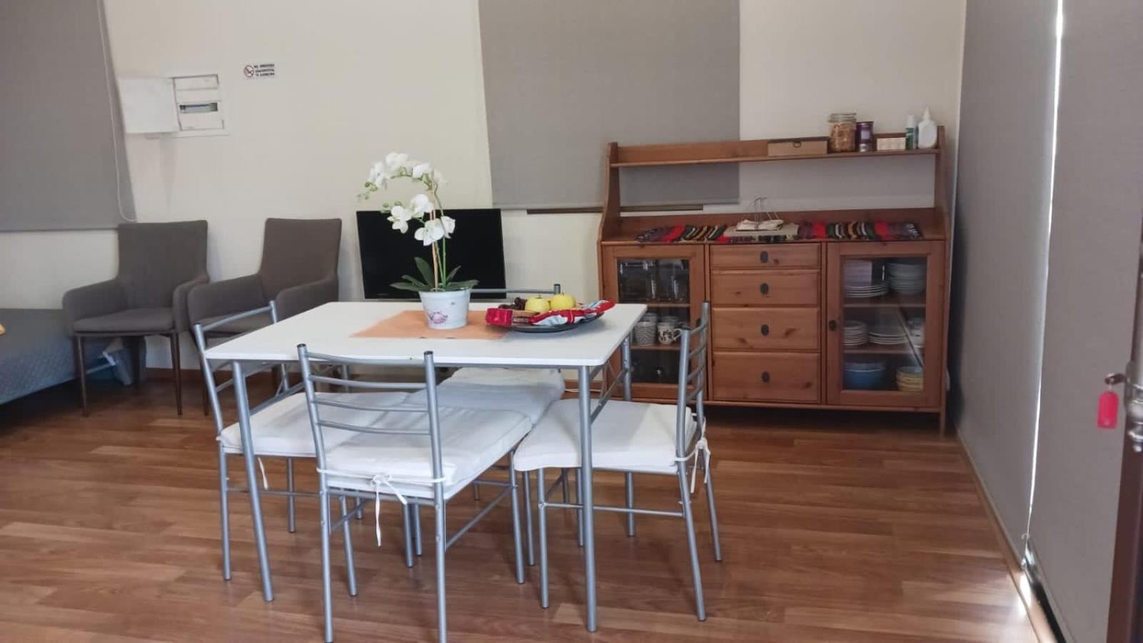 Extremely Comfy Apt With Spacious Private Terrace 10Min Walk To The Beach & In Town Larnaca Exteriör bild
