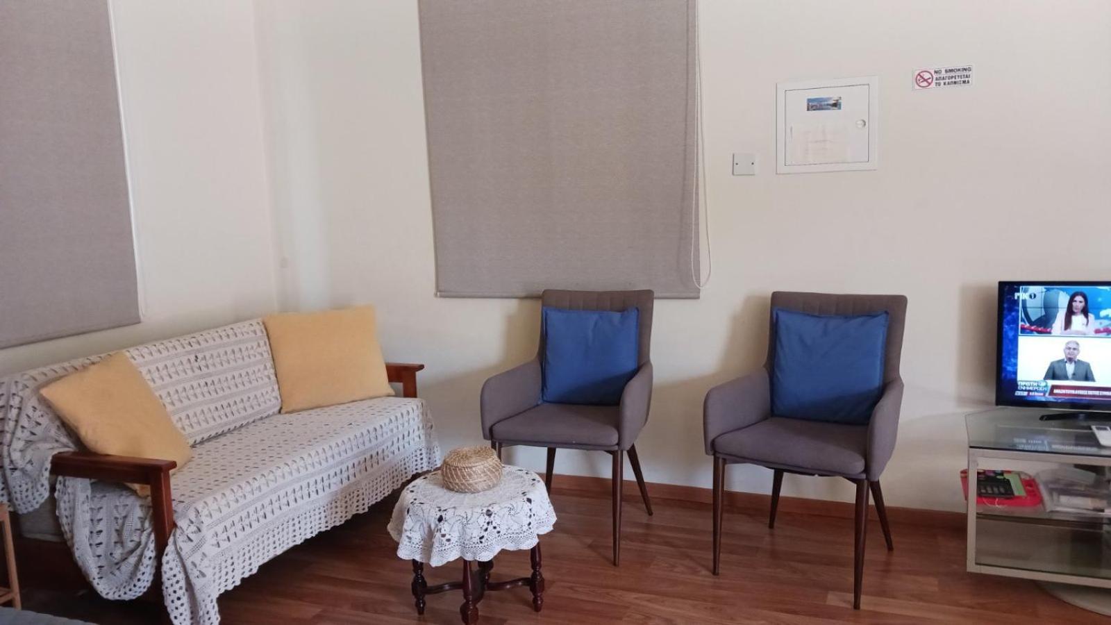 Extremely Comfy Apt With Spacious Private Terrace 10Min Walk To The Beach & In Town Larnaca Exteriör bild